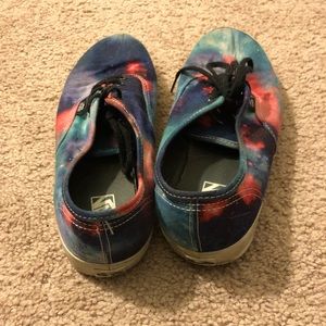 Size kids 4 galaxy vans